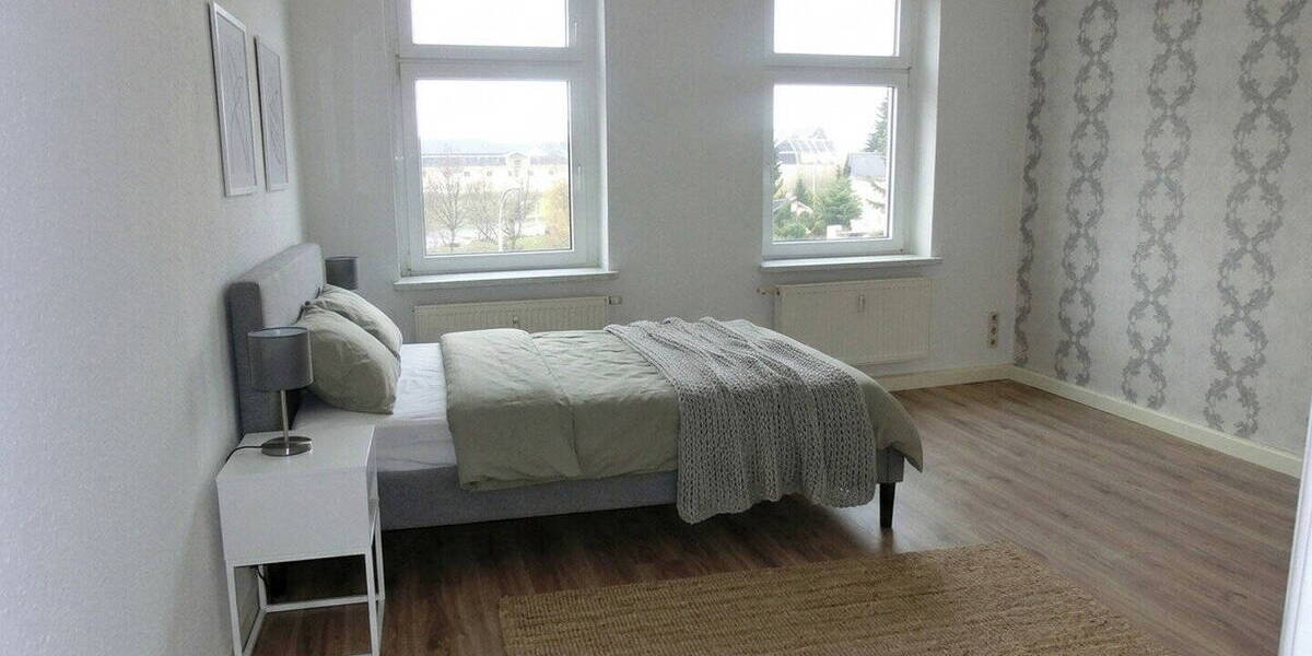 Etagenwohnung Glauchau - 4 Zimmer, 108 m&sup2;, 699&euro; | Angebot:26764000