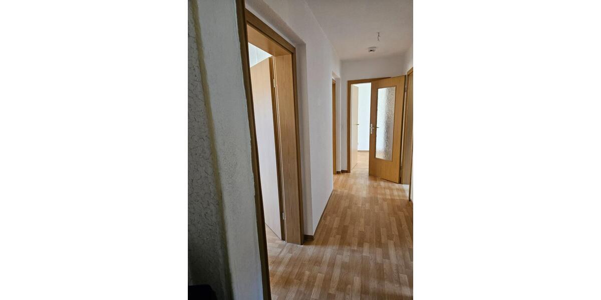 Etagenwohnung Kyffhäuserland - 3 Zimmer, 58 m&sup2;, 350&euro; | Angebot:23555116