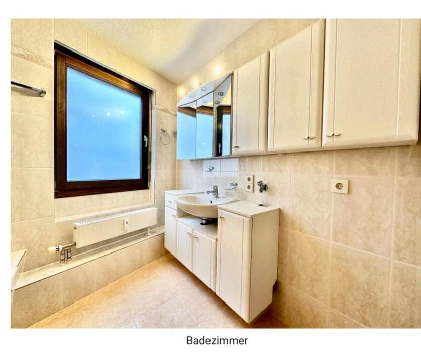 3,5 Zimmer Wohnung Balkon Garage Zentrum Sindelfingen