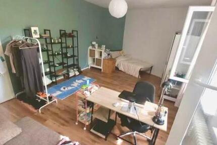 Helles Zimmer in toller Altbau-WG im Kreuzviertel