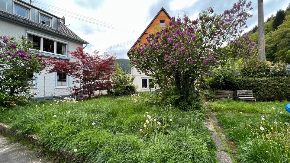 Erdgeschoßwohnung Bad Wildbad - 3 Zimmer, 100 m&sup2;, 870&euro; | Angebot:26061230