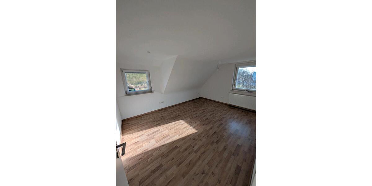 3-Zimmer-Wohnung mit zusätzlichem Dachgeschoss &XXL-Balkon 5 zimmer