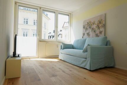 1-Zimmer Wohnung zu vermieten mit Balkon in Maxvorstadt ab 01.10 Ohne Makler!