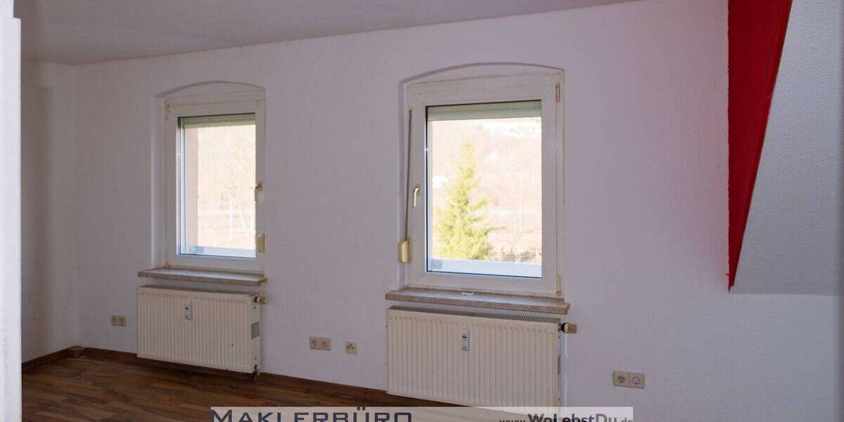 Preiswerte Maisonettewohnung mit Dachschrägen 4 zimmer