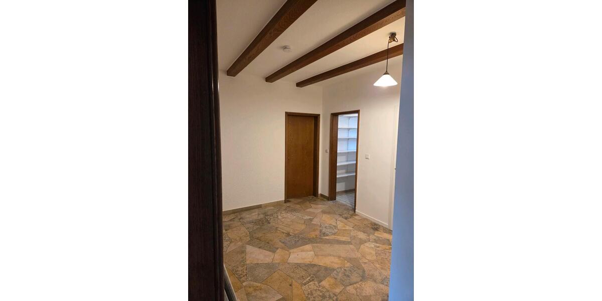 Erdgeschoßwohnung Daaden - 3 Zimmer, 119 m&sup2;, 1.050&euro; | Angebot:25286723