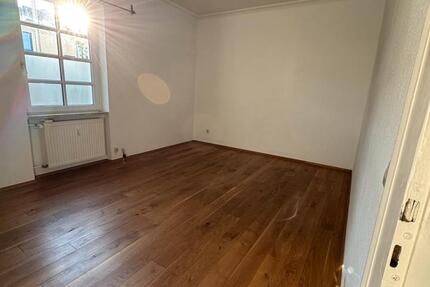 Wohnung Bad Kreuznach Bad Münster am Stein-Ebernburg - 3 Zimmer, 80 m&sup2;, 1.200&euro; | Angebot:25793721