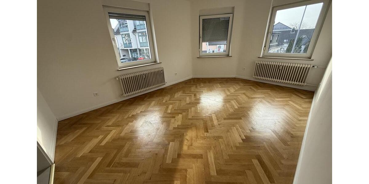 Maisonettenwohnung Bergisch Gladbach Gronau - 5 Zimmer, 135 m&sup2;, 1.700&euro; | Angebot:24662303