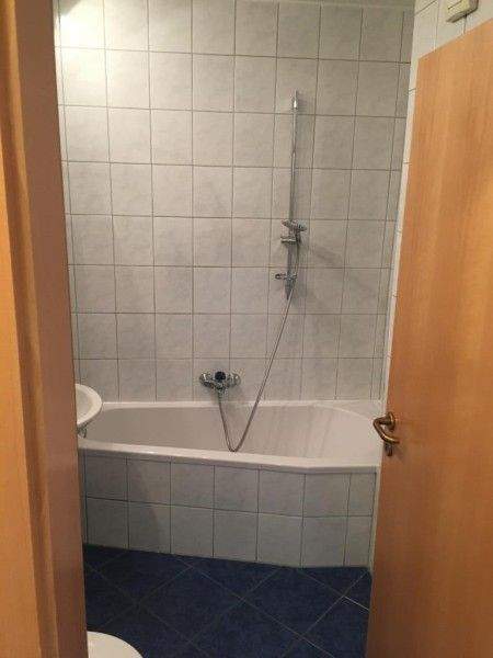 Sehr gepflegte, helle Dreizimmerwohnung - Einbauküche - Loggia - N-Wöhrd - Aufzug 3 zimmer