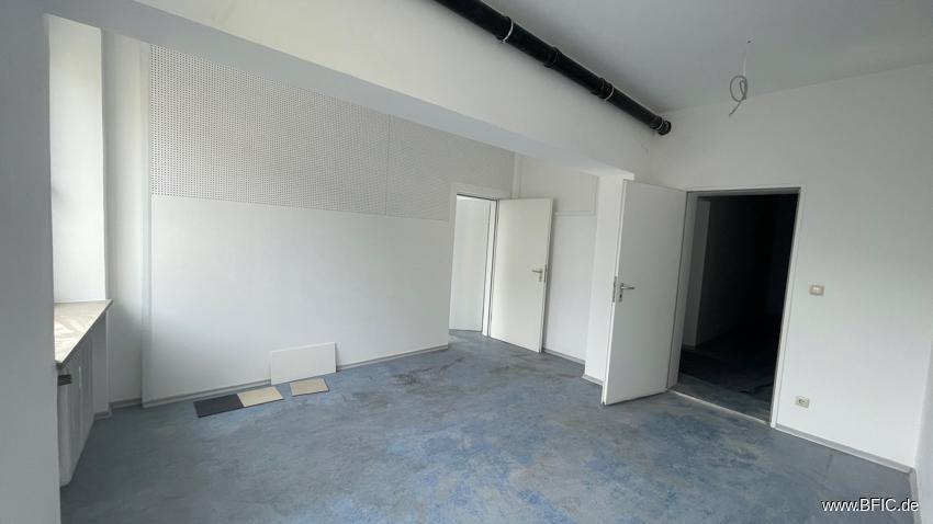 Büroetage in Toplage FFB – wird renoviert zimmer