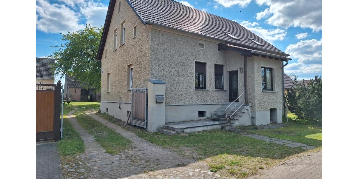 Einfamilienhaus Löwenberger Land - 5 Zimmer, 270 m&sup2;, 2.400&euro; | Angebot:26673842