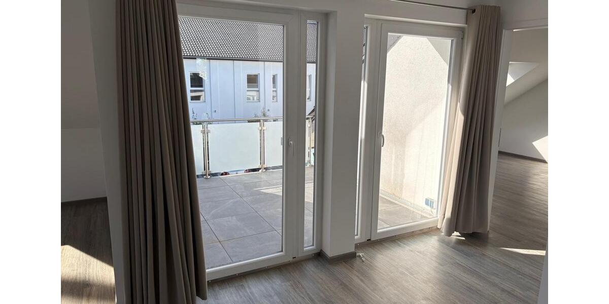 Dachgeschoßwohnung Bad Oeynhausen Dehme - 3 Zimmer, 121 m&sup2;, 1.290&euro; | Angebot:26578523