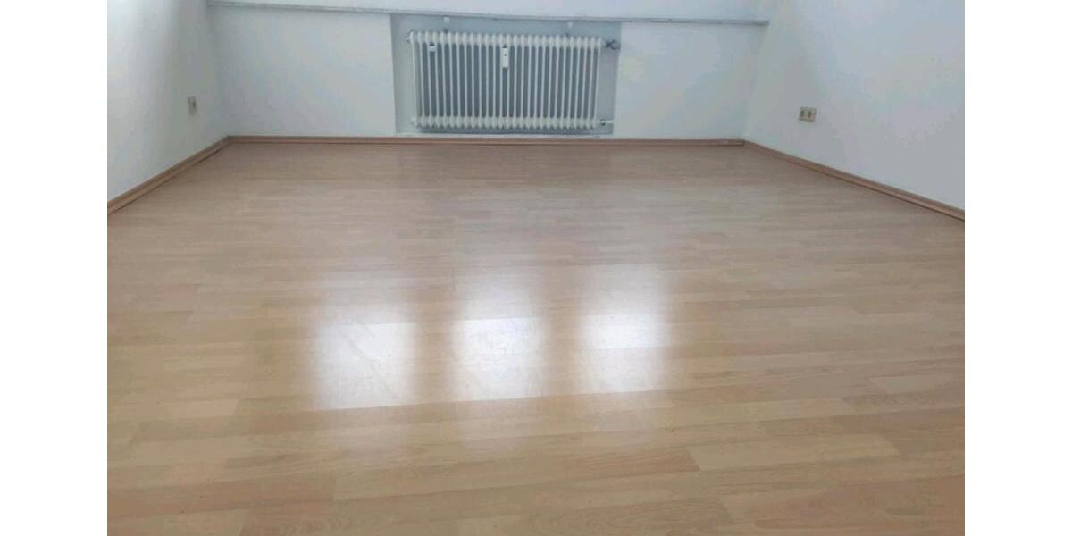 Dachgeschoßwohnung Waldbröl - 3 Zimmer, 72 m&sup2;, 680&euro; | Angebot:24710929