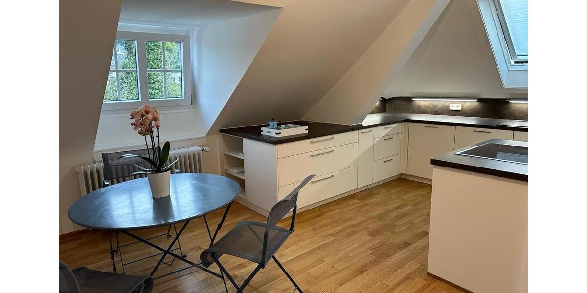 Dachgeschoßwohnung Baden-Baden Baden - 4 Zimmer, 84 m&sup2;, 1.400&euro; | Angebot:25053751