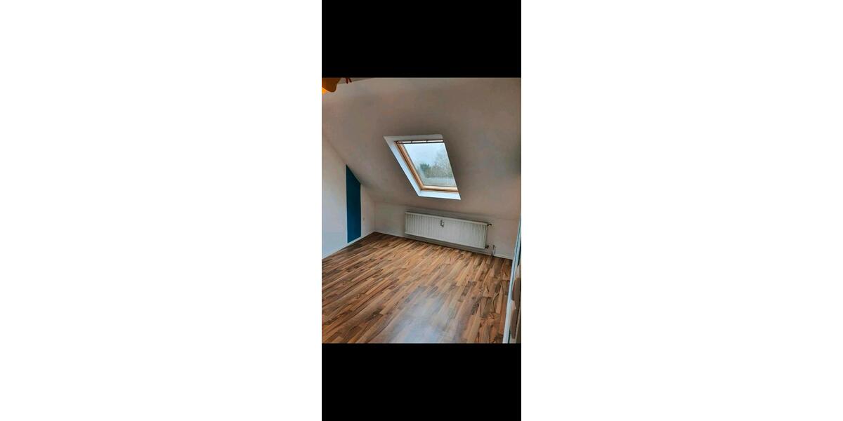 Dachgeschoßwohnung Linnich - 3 Zimmer, 80 m&sup2;, 780&euro; | Angebot:26426326