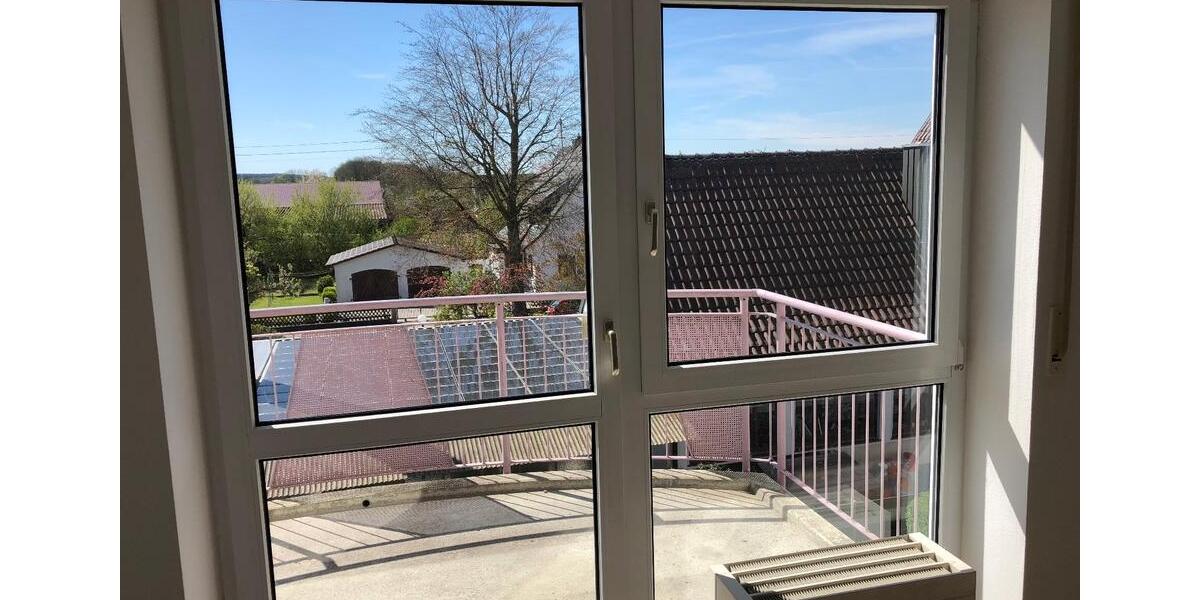 Attraktive, helle 2-Zimmerwohnung mit Südbalkon und Tiefgarage zimmer