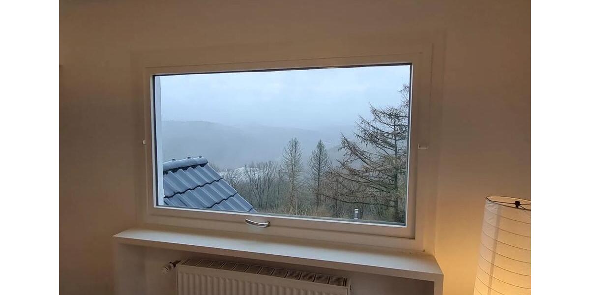 Sanierte Dachgeschosswohnung mit Weitblick in Remscheid Hasten 2 zimmer