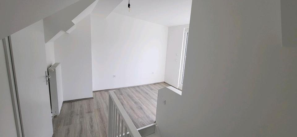 Etagenwohnung Engelskirchen - 4.5 Zimmer, 100 m&sup2;, 1.000&euro; | Angebot:26611643