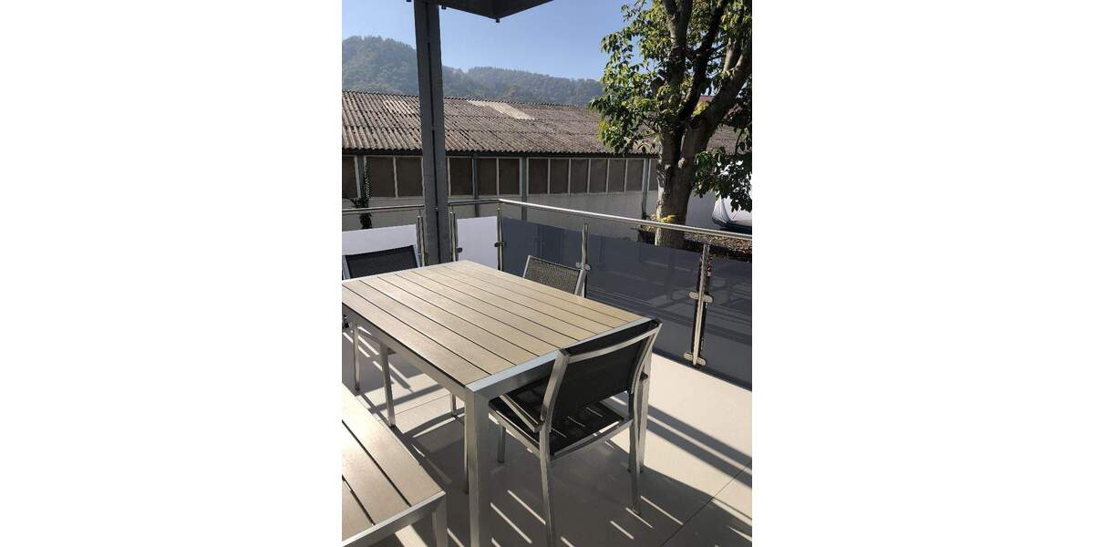 Etagenwohnung Bodman-Ludwigshafen Bodman - 3 Zimmer, 97 m&sup2;, 1.600&euro; | Angebot:25698576