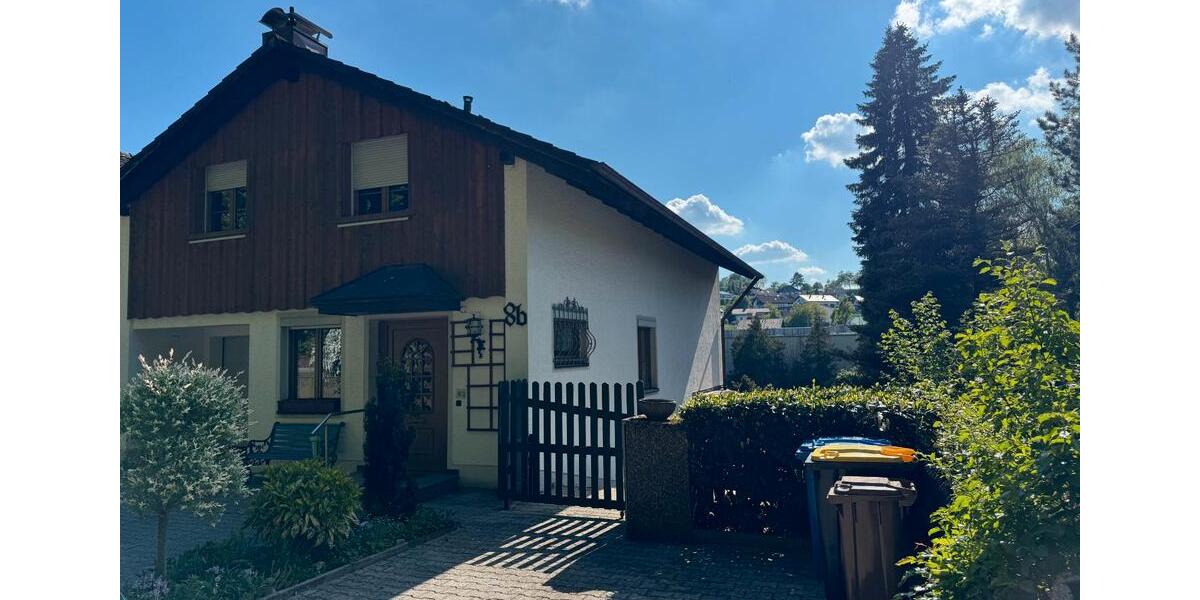 Doppelhaushälfte Pfarrkirchen - 7 Zimmer, 160 m&sup2;, 1.500&euro; | Angebot:26527520