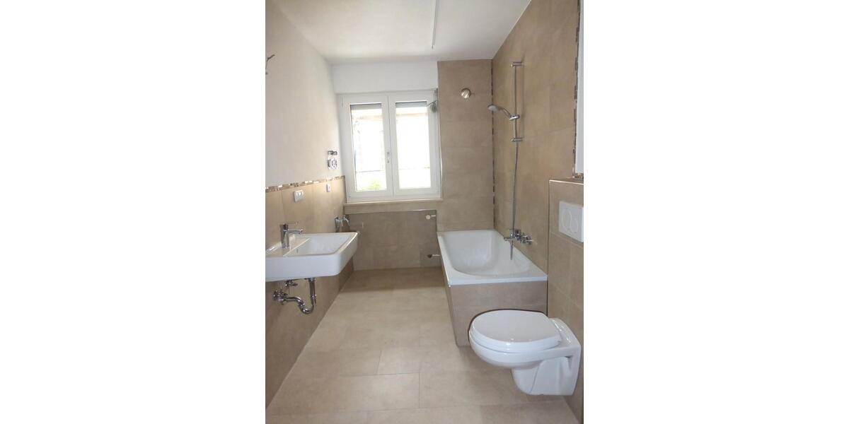 Hochparterre Würzburg Heuchelhof - 2 Zimmer, 65 m&sup2;, 965&euro; | Angebot:26482708