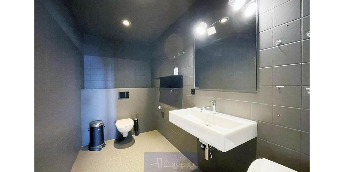 BÜROETAGE MIT LAGER - GLASFASER - TEILKLIMA - ERLANGEN -WETTERKREUZ- A3A73AIRPORT zimmer