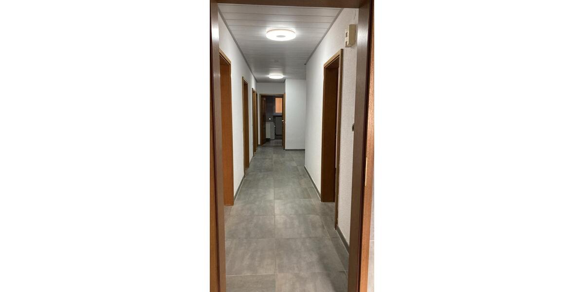 Erdgeschoßwohnung Sulzfeld - 4 Zimmer, 120 m&sup2;, 920&euro; | Angebot:26332231