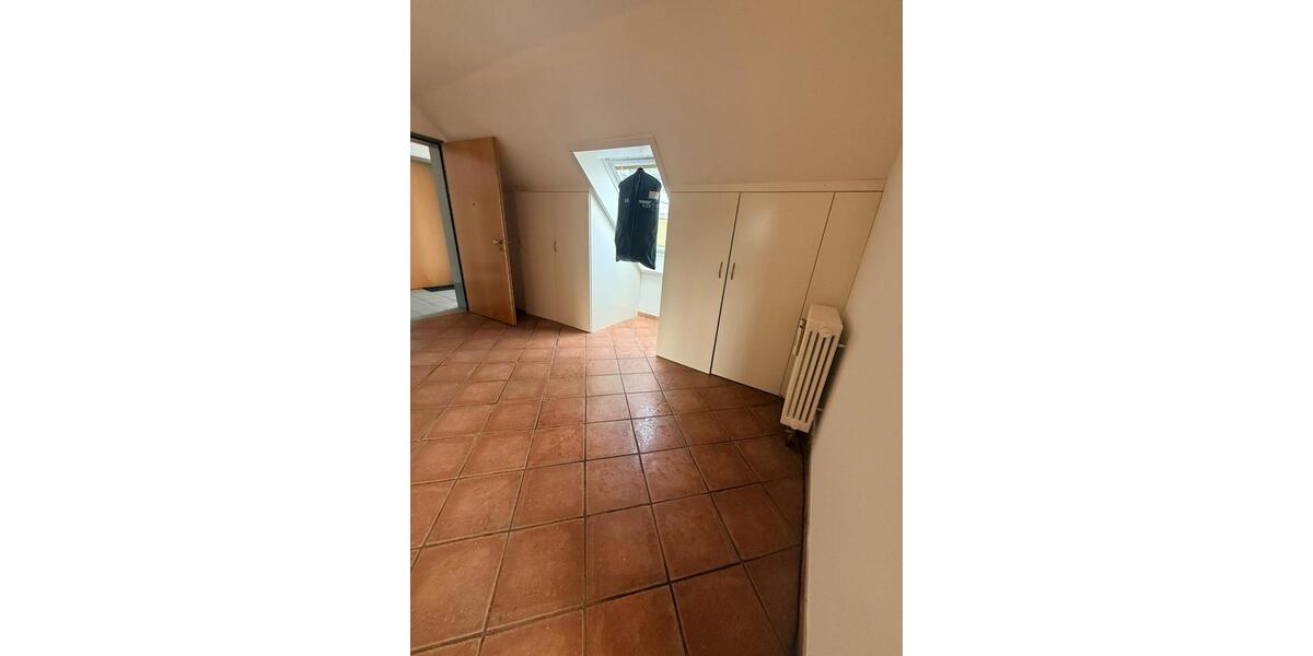 Dachgeschoßwohnung Gernsbach - 3 Zimmer, 122 m&sup2;, 1.350&euro; | Angebot:24373379