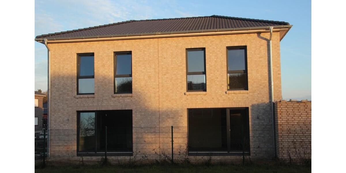 Doppelhaus-Hälfte in Haßbergen KfW40 - Neubau 4 zimmer