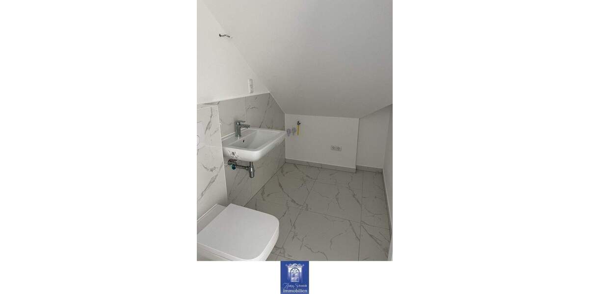 Etagenwohnung Dresden Cotta - 5 Zimmer, 119 m&sup2;, 1.500&euro; | Angebot:25709117