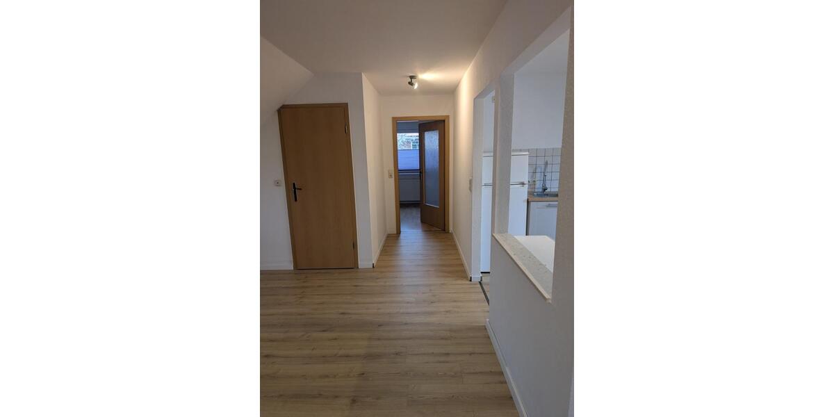 Dachgeschoßwohnung Garrel - 2.5 Zimmer, 85 m&sup2;, 850&euro; | Angebot:25259266