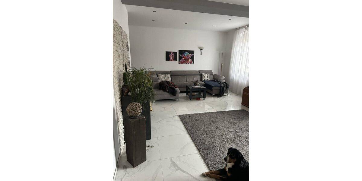 Etagenwohnung Brühl - 5 Zimmer, 140 m&sup2;, 1.450&euro; | Angebot:26857705