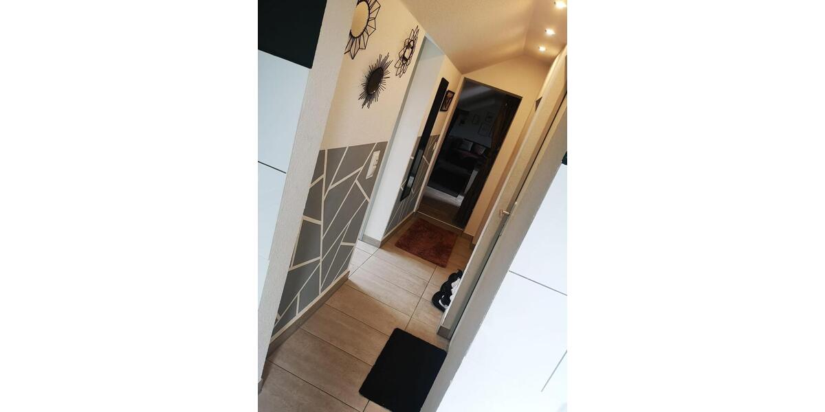 Dachgeschoßwohnung Rösrath - 3 Zimmer, 70 m&sup2;, 700&euro; | Angebot:25163123