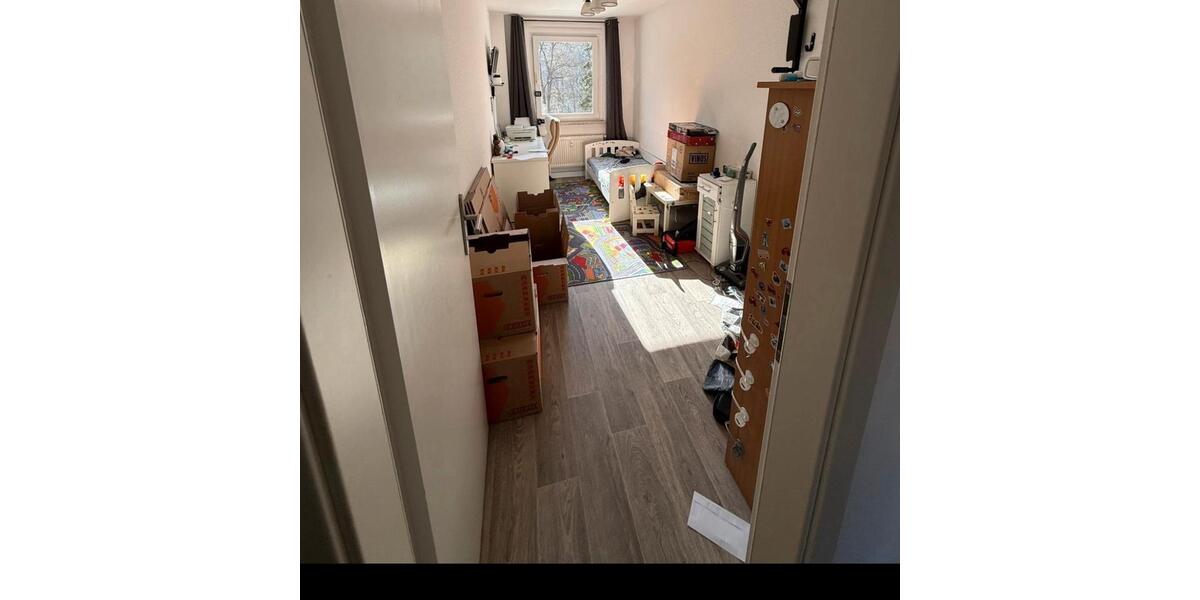 Etagenwohnung Zschopau - 3 Zimmer, 56 m&sup2;, 400&euro; | Angebot:26496975