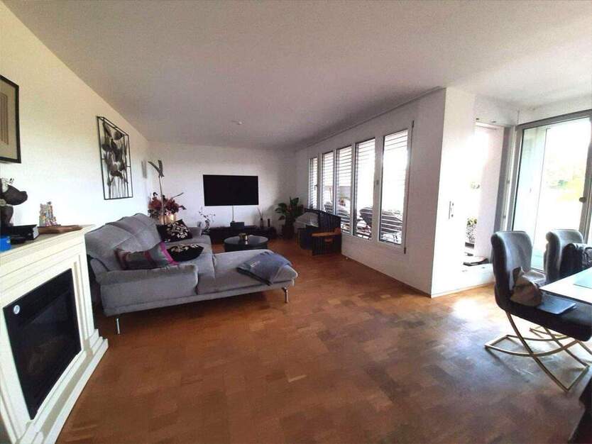 Schicke 3 Zimmer-Wohnung in BestlageNähe Rheinturm