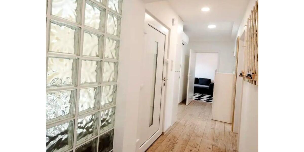 Dachgeschoßwohnung Ludwigshafen am Rhein - 4 Zimmer, 108 m&sup2;, 1.300&euro; | Angebot:26237344