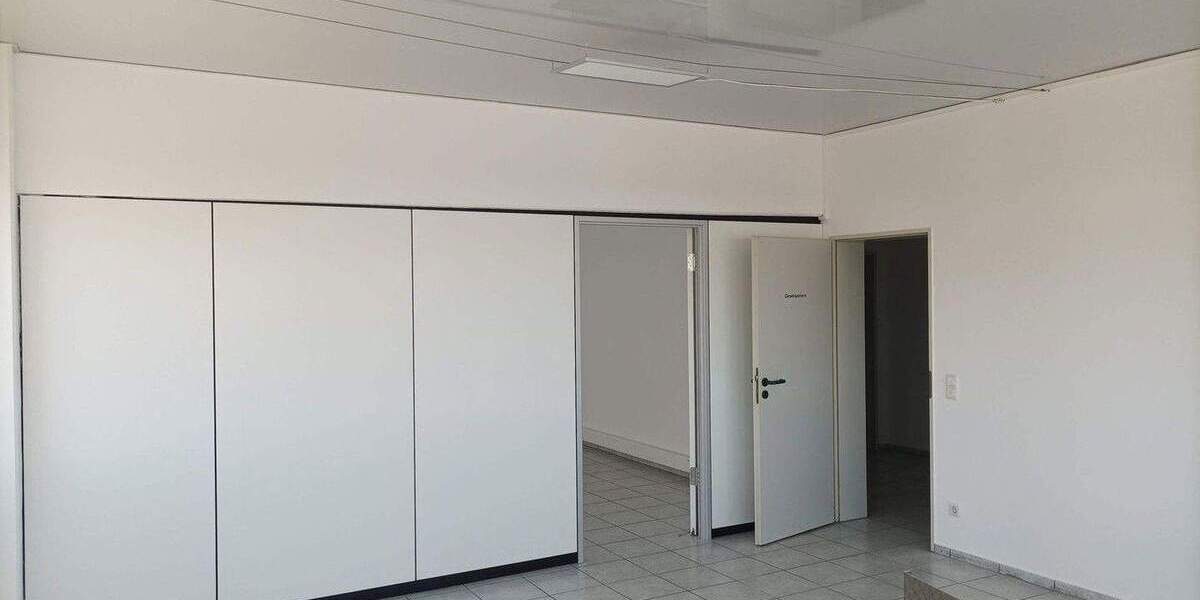 Gewerbehalle 624qm Büro 247qm zur Miete in 91126 Rednitzhembach zimmer