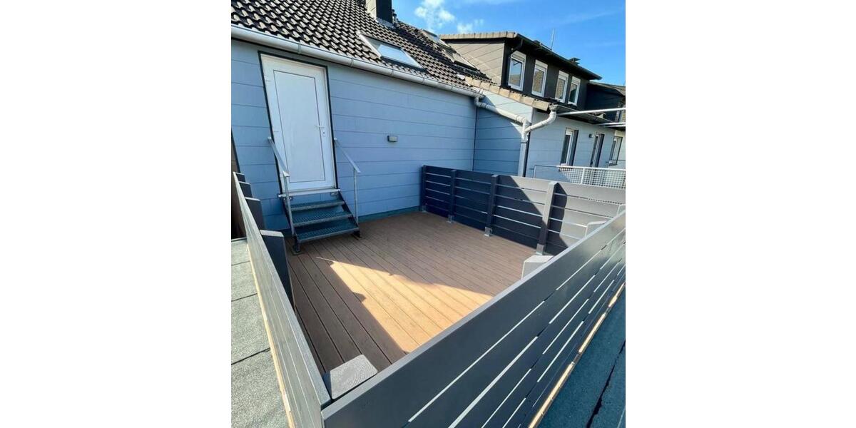 Großräumige 135 qm Wohnung mit großer Dachterrasse 3 zimmer