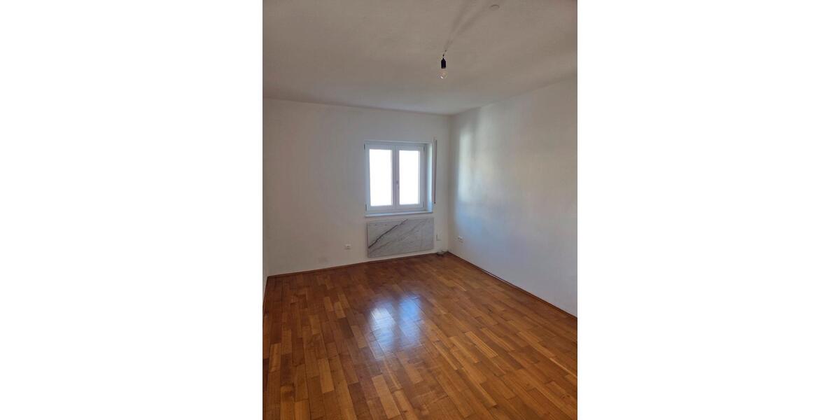 Etagenwohnung Hauzenberg - 2 Zimmer, 75 m&sup2;, 550&euro; | Angebot:26326301