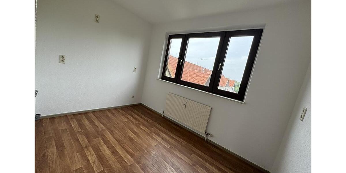 Etagenwohnung Güsten - 3 Zimmer, 77 m&sup2;, 460&euro; | Angebot:25851992