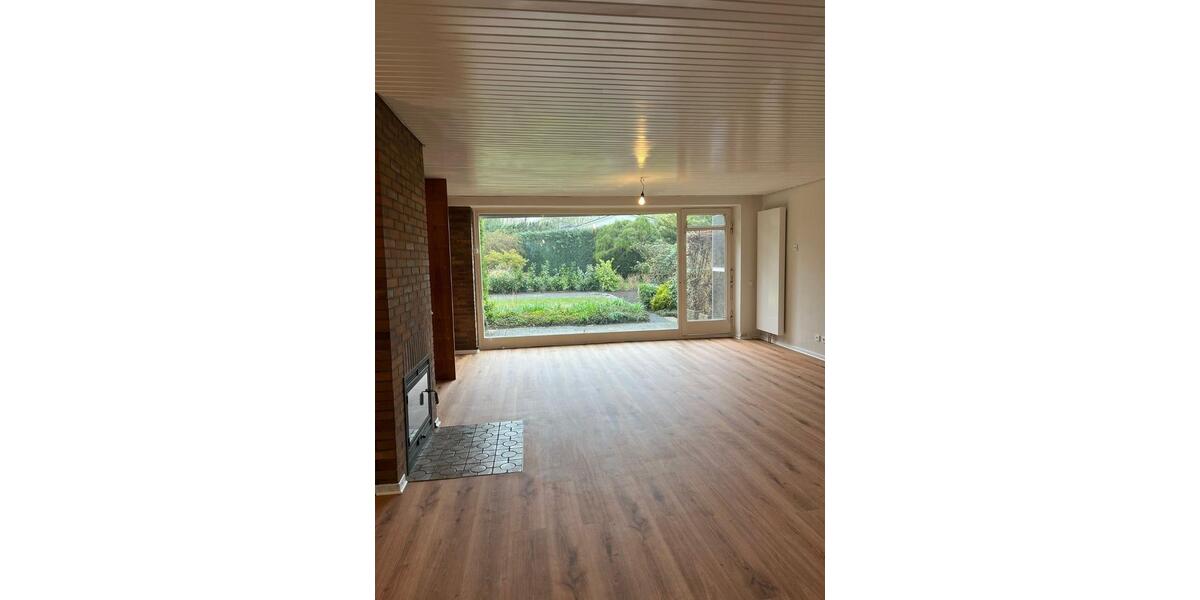 Erdgeschoßwohnung Hamburg Wandsbek - 4 Zimmer, 121 m&sup2;, 2.175&euro; | Angebot:26678163