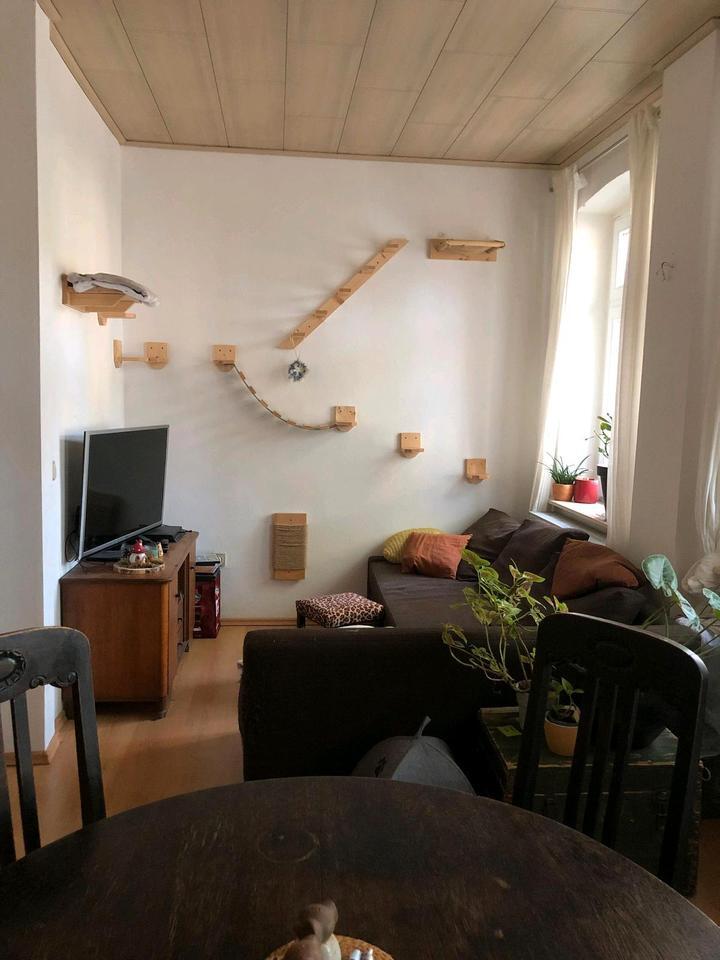 3 Raum Altbau Wohnung 2 Balkone EBK Badewanne