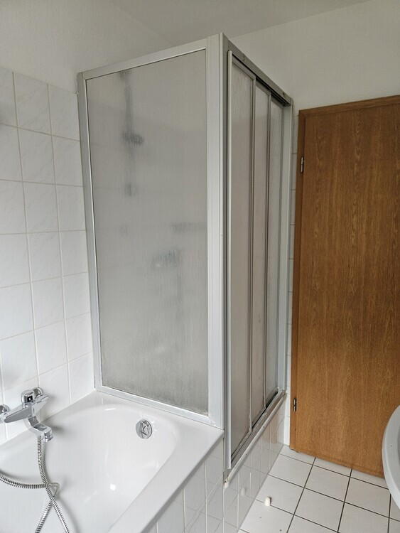 Helle 2- Zimmer- Wohnung *Stellplatz