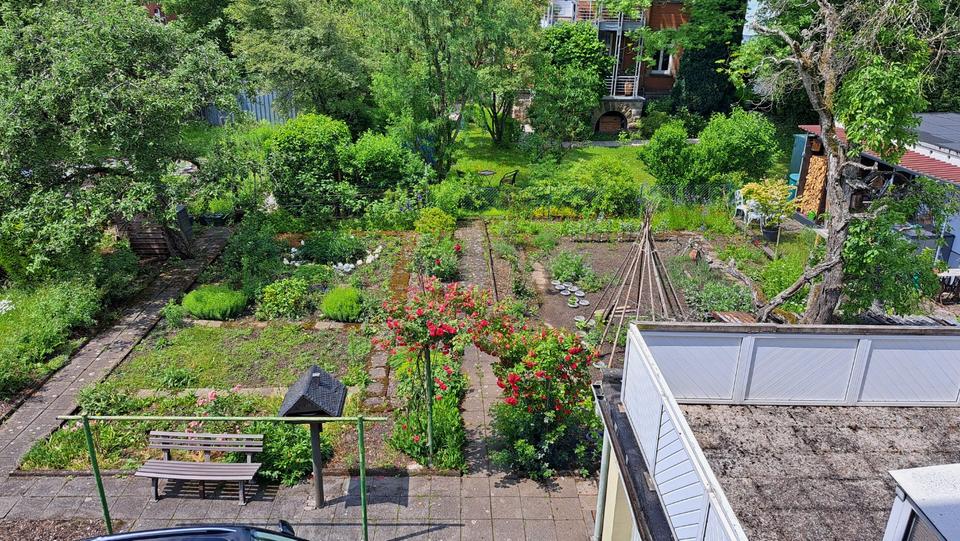 Einfamilienhaus Siegen Weidenau - 13 Zimmer, 237 m&sup2;, 2.200&euro; | Angebot:25302181