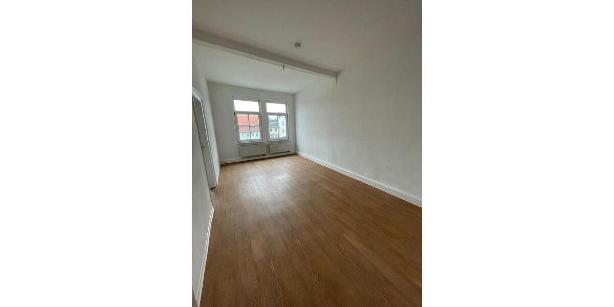 Etagenwohnung Triptis - 4 Zimmer, 83 m&sup2;, 650&euro; | Angebot:24839430