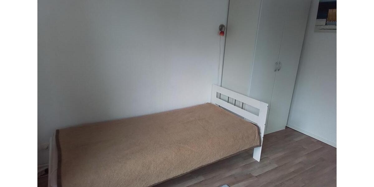 Wohnen auf Zeit Holm - 1 Zimmer, 39 m&sup2;, 30&euro; | Angebot:26469924