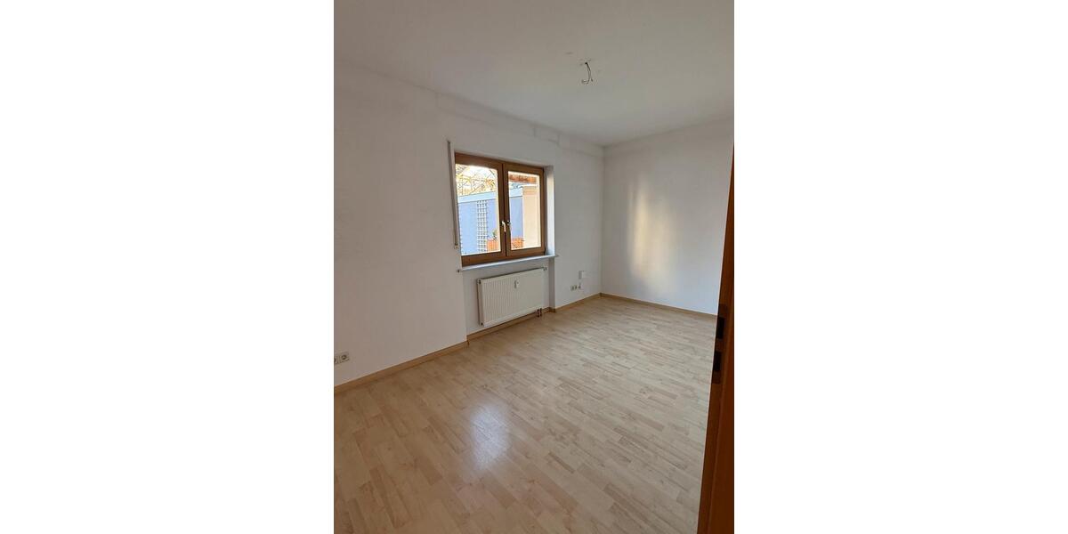 Einfamilienhaus Kandern - 5 Zimmer, 150 m&sup2;, 1.950&euro; | Angebot:25856128