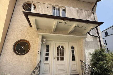 Einfamilienhaus in bester Innenstadtlage von Bad Neuenahr zu vermieten - mit GarageStellplätzen