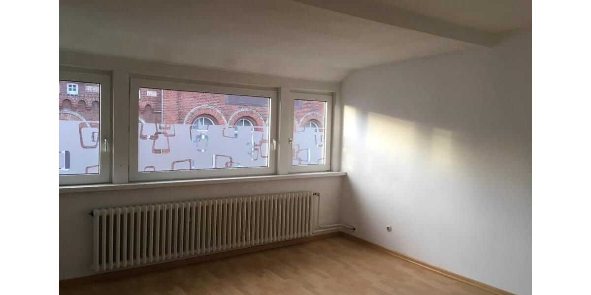 Dachgeschoßwohnung Bad Driburg - 4 Zimmer, 110 m&sup2;, 690&euro; | Angebot:26665405