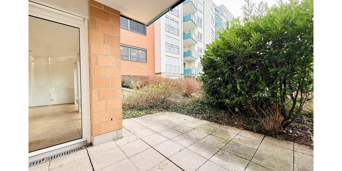 Lindenhof - Renovierte Barrierefreie Erdgeschoss Wohnung mit Terrasse 2 zimmer