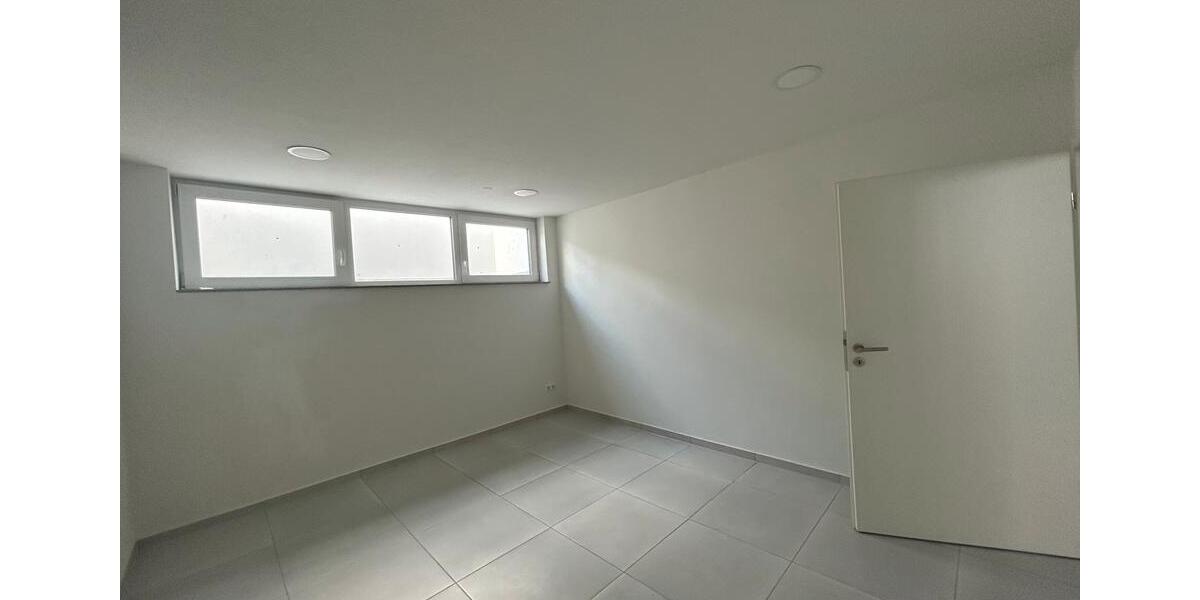 Etagenwohnung Fellbach - 4 Zimmer, 110 m&sup2;, 1.050&euro; | Angebot:23743567